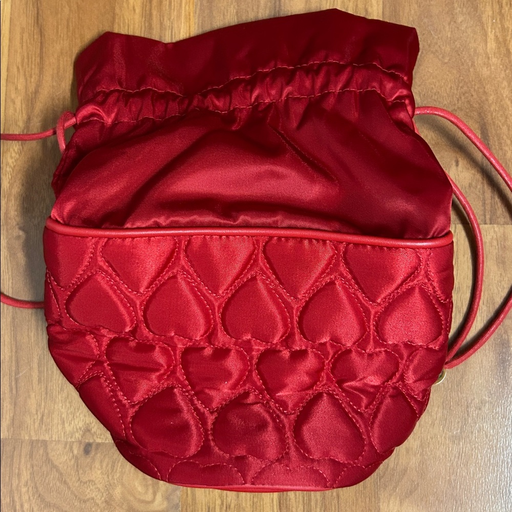 NWOT Authentic Moschino Red Heart Quilted Drawstring Bag - Picture 10 of 16